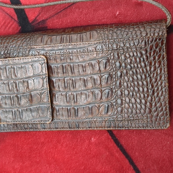 Brighton Brown croc crossbody/ wallet - Picture 4 of 13